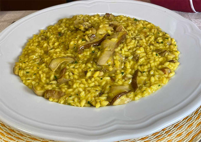 Risotto all'onda con Porcini, Pancetta e Zafferano – Chef Stefano Barbato